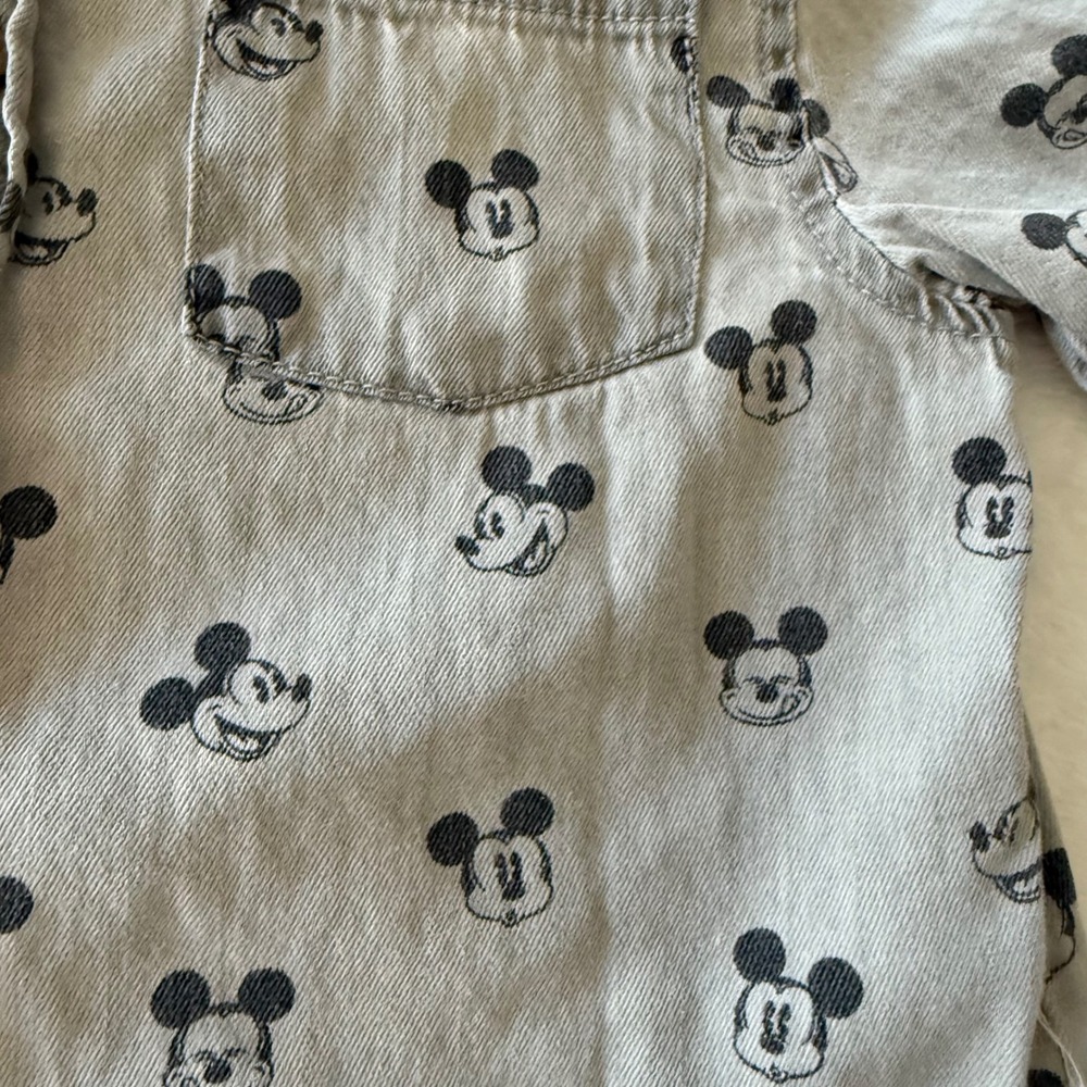 Kids Disney Mickey Mouse Gray Short Sleeve Button Up Shirt Sz 4 classic Mickey - Picture 3 of 7